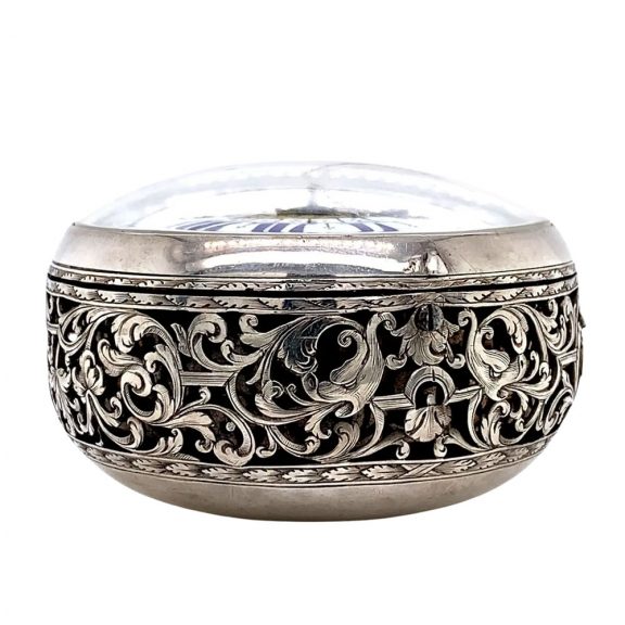 French silver Louis XIV verge oignon watch with alarm Circa 1690 French silver Louis XIV verge oignon watch with alarm Circa 1690