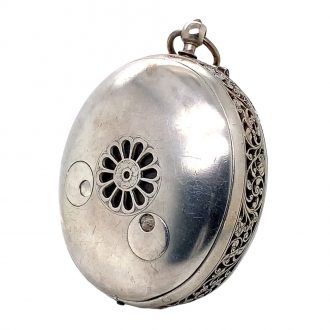 Historically important Dutch oval watch with alarm Circa 1640