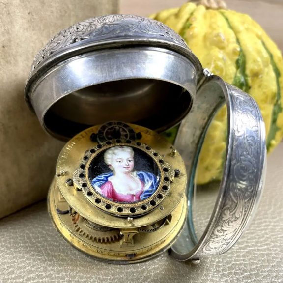 Rare Swiss silver quarter repeating verge oignon watch Circa 1710 Rare Swiss silver quarter repeating verge oignon watch Circa 1710