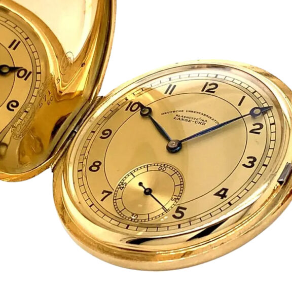 Flat German 14 carat gold hunting cased pocket watch Circa 1939 Flat German 14 carat gold hunting cased pocket watch Circa 1939