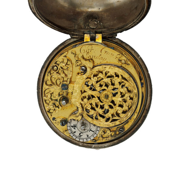 English silver repeating watch decorated with tortoiseshell Circa 1700 English silver repeating watch decorated with tortoiseshell Circa 1700