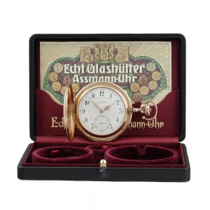 German gold full hunting cased Louis XV watch Circa 1909