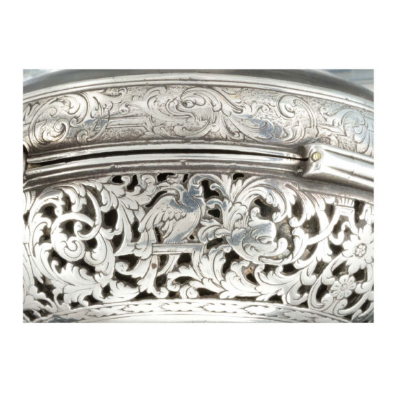 French Baroque oignon quarter repeating verge Circa 1700 French Baroque oignon quarter repeating verge Circa 1700