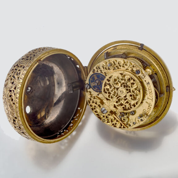 Gold half quarter repeating verge Circa 1720 Gold half quarter repeating verge Circa 1720