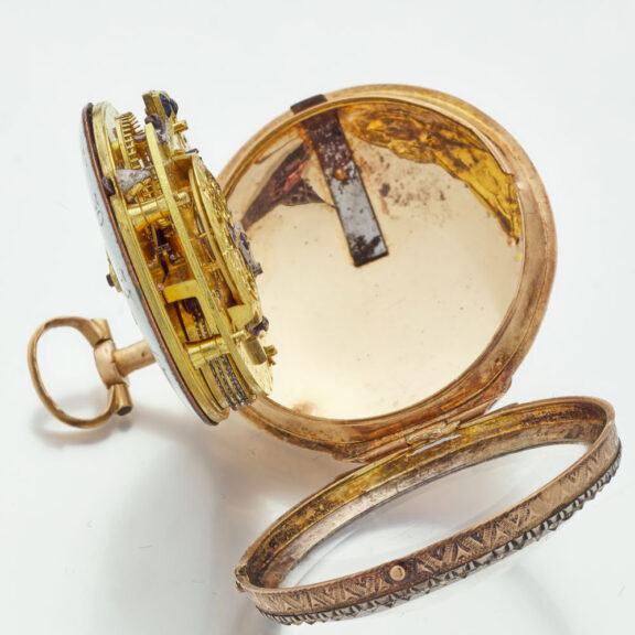 GN31-kFrench gold watch with enamel and rose-cut diamonds Circa 1775 French gold watch with enamel and rose-cut diamonds Circa 1775