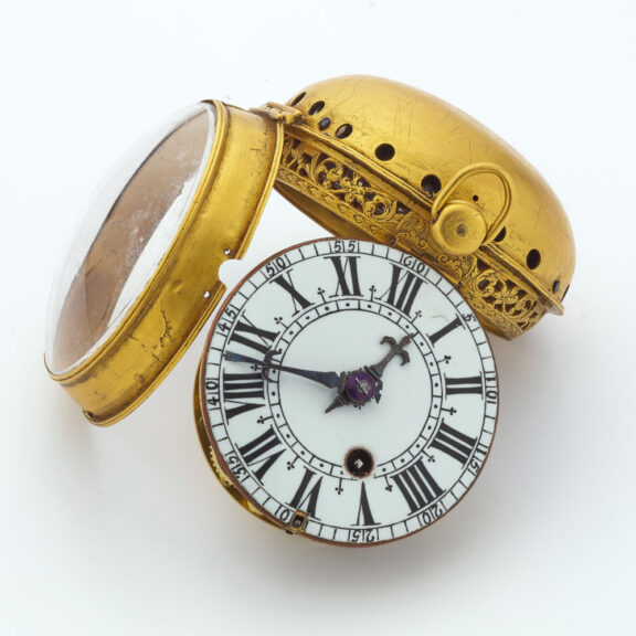 French Oignon verge quarter repeater in gilt case Circa 1695 French Oignon verge quarter repeater in gilt case Circa 1695
