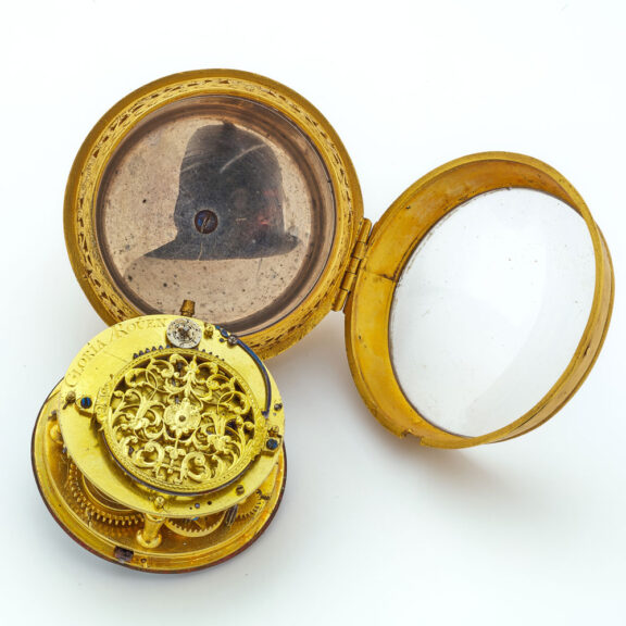 French Oignon verge quarter repeater in gilt case Circa 1695 French Oignon verge quarter repeater in gilt case Circa 1695