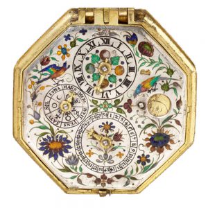 Engraved and gilt brass watch Circa 1600