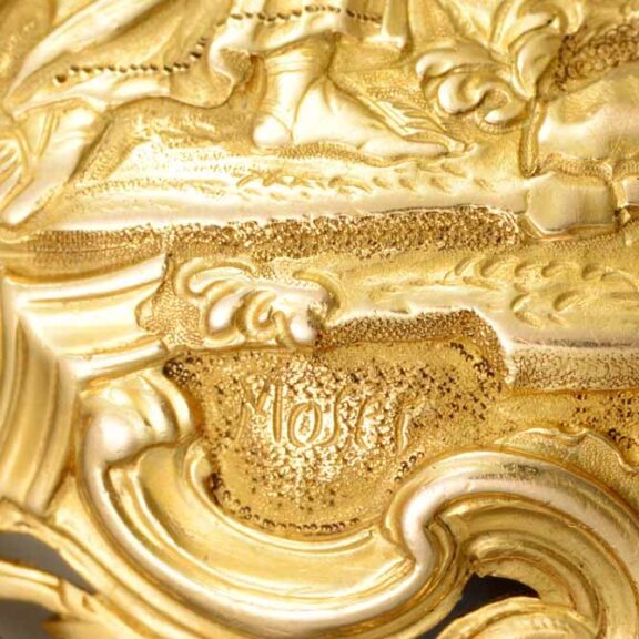 Repeating verge in fine gold repousse case by Moser Circa 1760 Repeating verge in fine gold repousse case by Moser Circa 1760