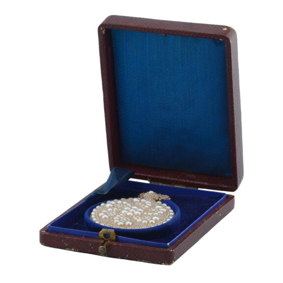 Exceptional, rare Swiss pearl encrusted cylinder Circa 1825 Exceptional, rare Swiss pearl encrusted cylinder Circa 1825