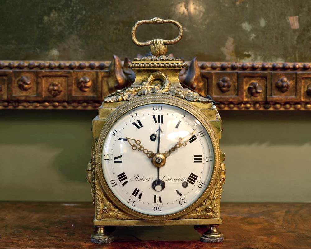 Pendule made by Robert & Courvoisier
