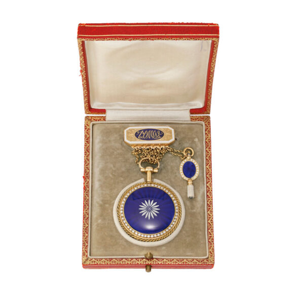 French cylinder with chain pendant and key Circa 1800 French cylinder with chain pendant and key Circa 1800