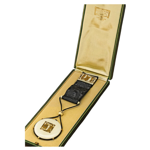 French lever pendant watch with classical motif Circa 1927