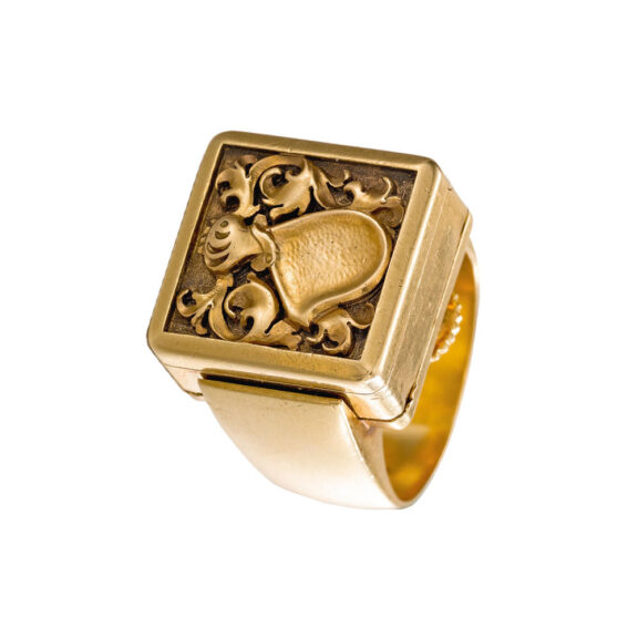 Swiss 18 carat gold lever ring watch Circa 1950