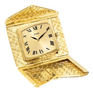 Very fine Swiss 18K gold envelope-form watch Circa 1965