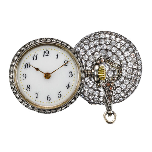 Magnificent Swiss watch studded with diamonds Circa 1911