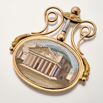 Large gold 18K watch key with micromosaic decoration Circa 1820