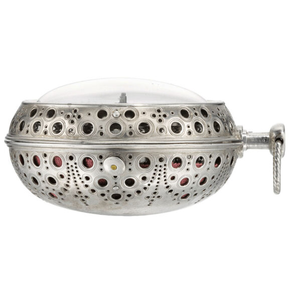An English quarter repeating watch by Daniel Quare Circa 1705 An English quarter repeating watch by Daniel Quare Circa 1705