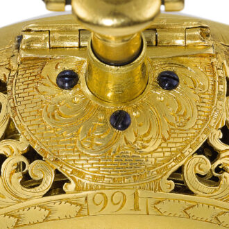 A fine gold English quarter repeating pair cased verge Circa 1719