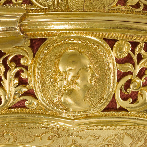 A fine gold English quarter repeating pair cased verge Circa 1719 A fine gold English quarter repeating pair cased verge Circa 1719