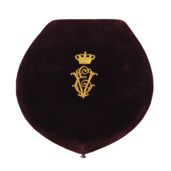 Swiss gold watch with dark blue enamel crown Circa 1915 Swiss gold watch with dark blue enamel crown Circa 1915
