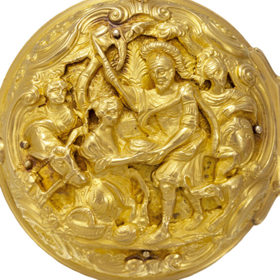 English 22 carat gold repoussé made for the Dutch market Circa 1775 English 22 carat gold repoussé made for the Dutch market Circa 1775