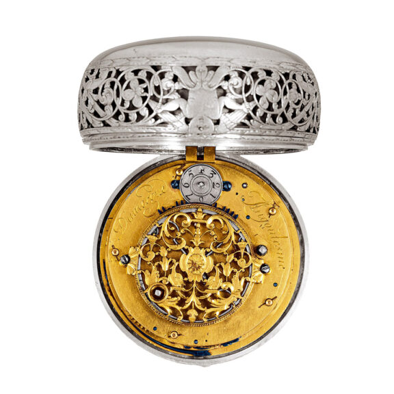 French silver oignon watch with single-hand and alarm circa 1690 French silver oignon watch with single-hand and alarm circa 1690