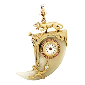 French exotic yellow gold tiger's claw pendant watch Circa 1910