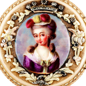 French varicoloured gold with short gold chain watch Circa 1770