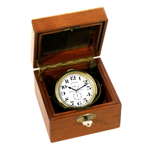 Swiss brass chronometer with 36h power reserve Circa 1945