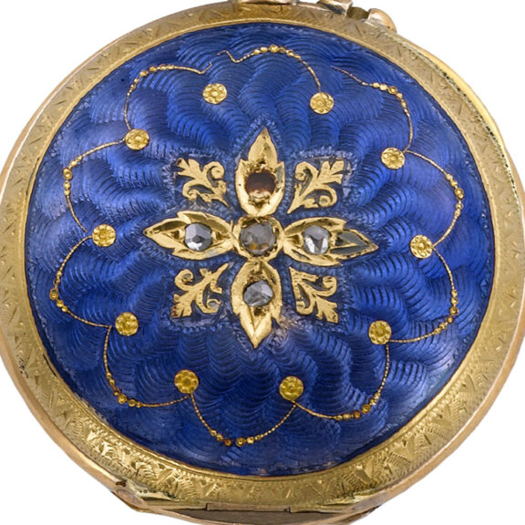 Swiss 18k gold pendant watch with bow-shaped brooch Circa 1896 Swiss 18k gold pendant watch with bow-shaped brooch Circa 1896