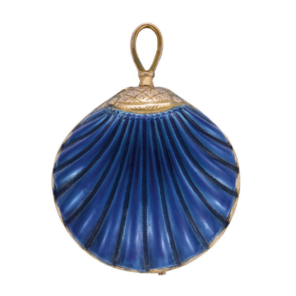 Special Swiss gold and enamel scallop shell form pendant watch Circa 1800 Special Swiss gold and enamel scallop shell form pendant watch Circa 1800