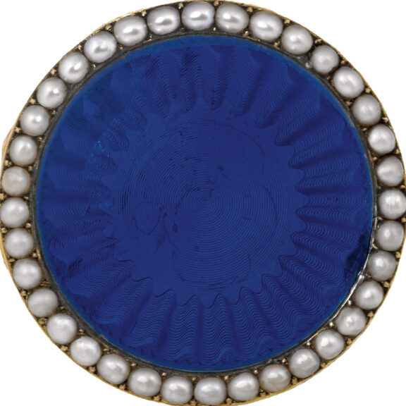 French gold, enamel and pearl-set quarter repeater Circa 1815 French gold, enamel and pearl-set quarter repeater Circa 1815