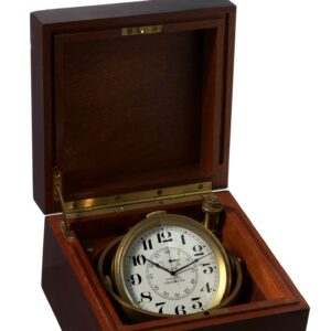 Swiss brass marine watch with 36-hour power reserve Circa 1945