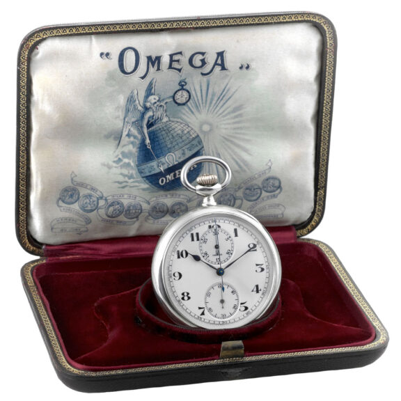Swiss silver watch with chronograph and register Circa 1981