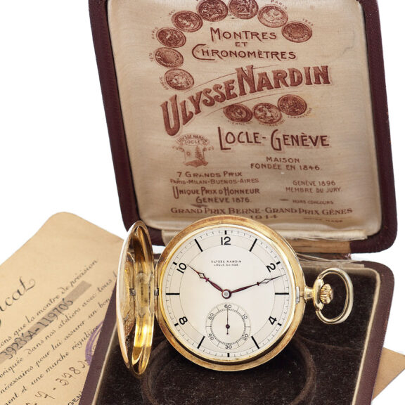 Swiss gold hunting cased keyless lever pocket watch Circa 1944