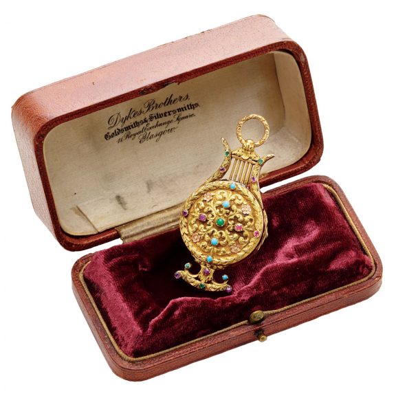 Swiss tri-coulerd gold watch in the form of musical lyre Circa 1830 Swiss tri-coulerd gold watch in the form of musical lyre Circa 1830