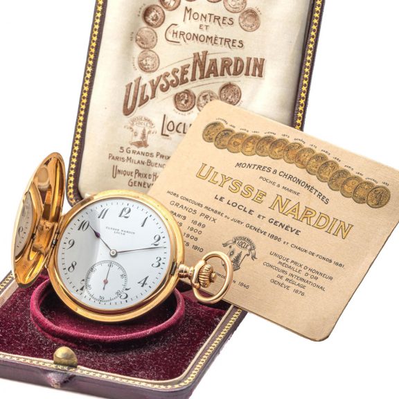 Fine Swiss 18 carat gold hunting cased pocket watch Circa 1916 Fine Swiss 18 carat gold hunting cased pocket watch Circa 1916