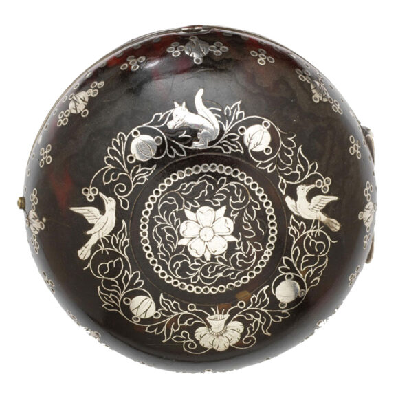 English silver watch with day and night indication Circa 1690 English silver watch with day and night indication Circa 1690