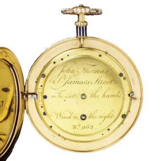English gold with translucent dark bleu enamel Circa 1810