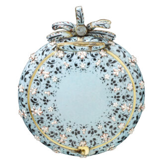 English gilt brass watch with decoration of flowers Circa 1640