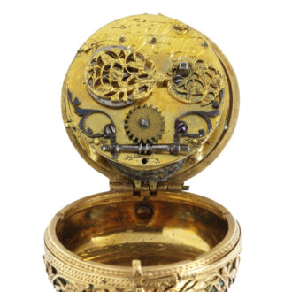 Dutch gold watch with a filigree floral design Circa 1650