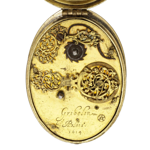 French Silver oval with a sundial inside the back Circa 1614 French Silver oval with a sundial inside the back Circa 1614