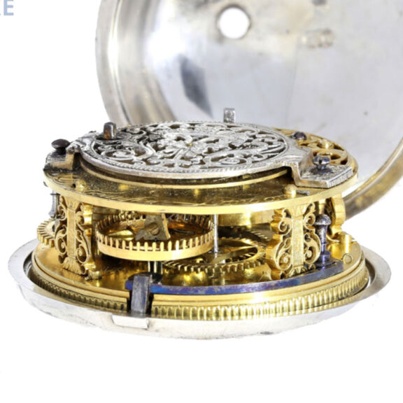 Pocket watch with champlevé gold dial with date Circa 1720 Pocket watch with champlevé gold dial with date Circa 1720