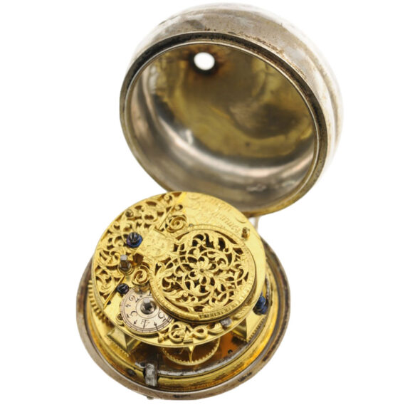 An English silver verge with "repoussé" decoration Circa 1740 An English silver verge with "repoussé" decoration Circa 1740