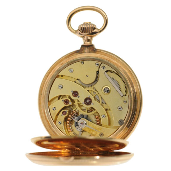 A gold Swiss hunter case pocket watch Circa 1905 A gold Swiss hunter case pocket watch Circa 1905