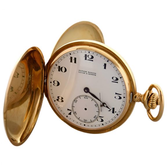 Swiss 18K yellow gold hunting cased pocket watch Circa 1900 Swiss 18K yellow gold hunting cased pocket watch Circa 1900