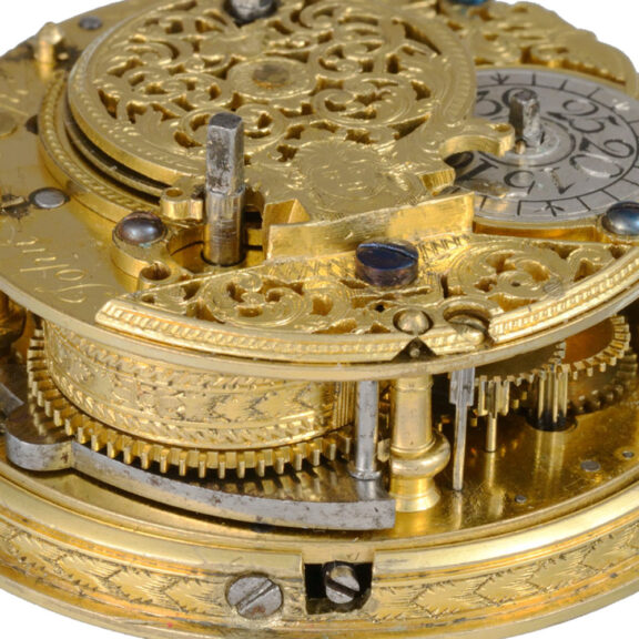 English clockwatch in gilt metal and underpainted horn Circa 1720 English clockwatch in gilt metal and underpainted horn Circa 1720